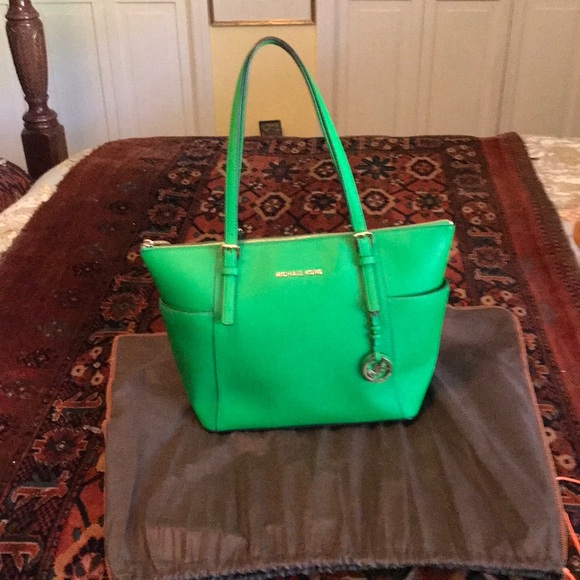 Michael Kors Bright Green handbag - Picture 1 of 4
